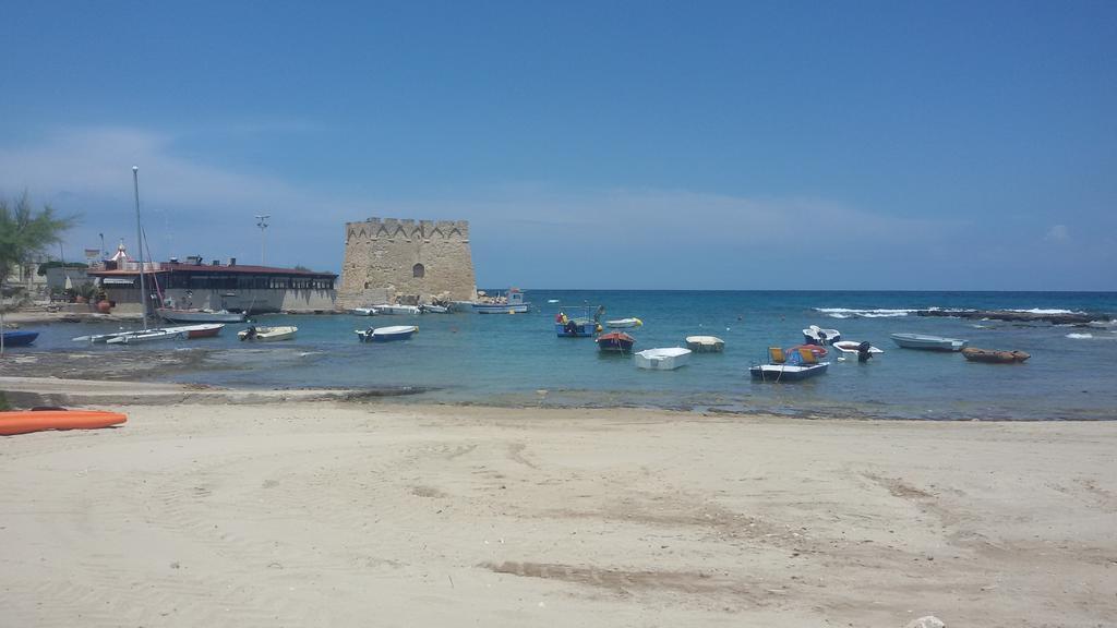 Hotel Corallo Torre Santa Sabina Bagian luar foto