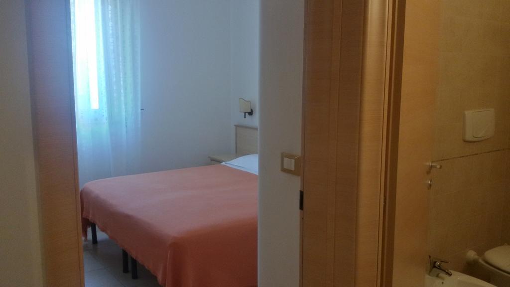 Hotel Corallo Torre Santa Sabina Bagian luar foto